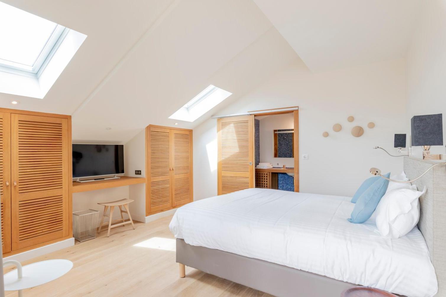 Suite on City Side (4 people)